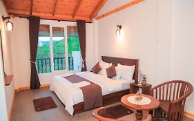 The Mount View Single Tree Hotel